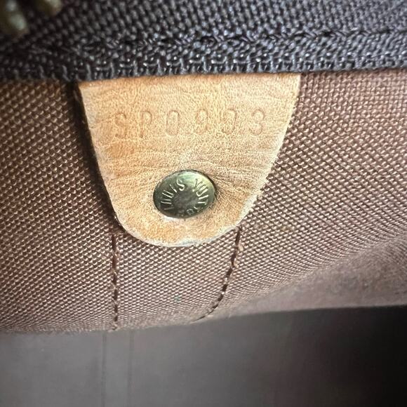 Louis Vuitton Keepall Bandoulière 50 Monogram Duffel Bag SP0993 - Picture 9 of 11